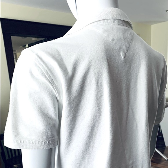 Tommy Hilfiger white cotton polo t-shirt logo blue & white striped collar lining - Picture 12 of 12
